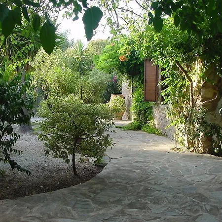 Pensiune agroturistice Myrties Stone - Ta Petrina *
